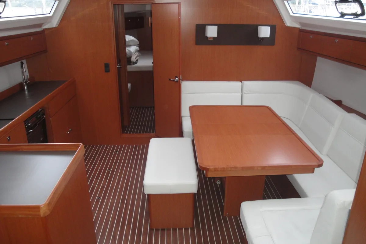 Salon of Giulia, a Bavaria 46 Cruiser sailboat at Milazzo, Italy