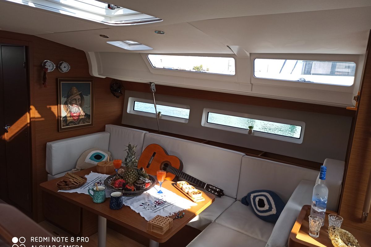 Salon of Adamastos, a Jeanneau Sun Odyssey 490 sailboat at Preveza, Greece