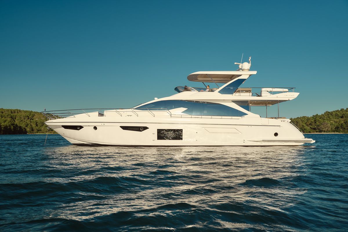 Exterior view of Alyss, a Azimut 72 yacht at Skradin, Croatia