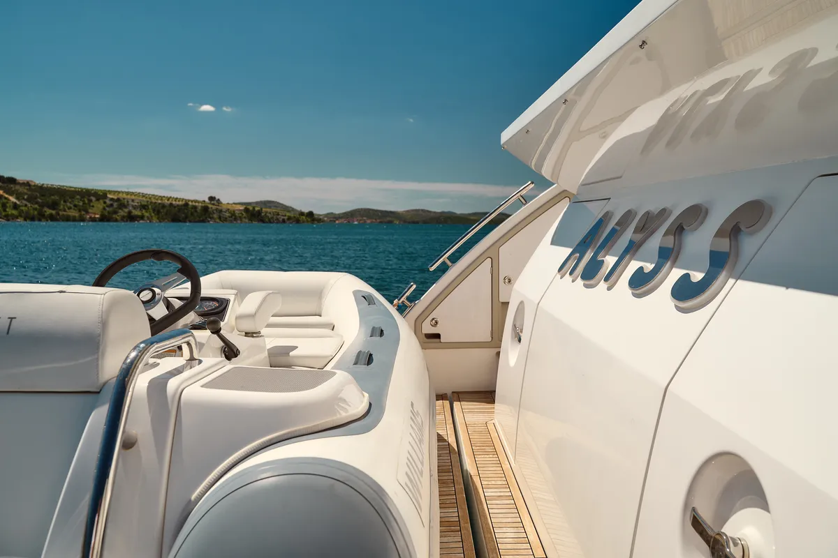 Alyss, a Azimut 72 yacht at Skradin, Croatia