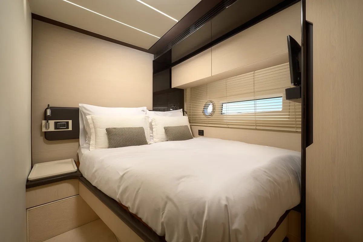Cabin on Alyss, a Azimut 72 yacht at Skradin, Croatia