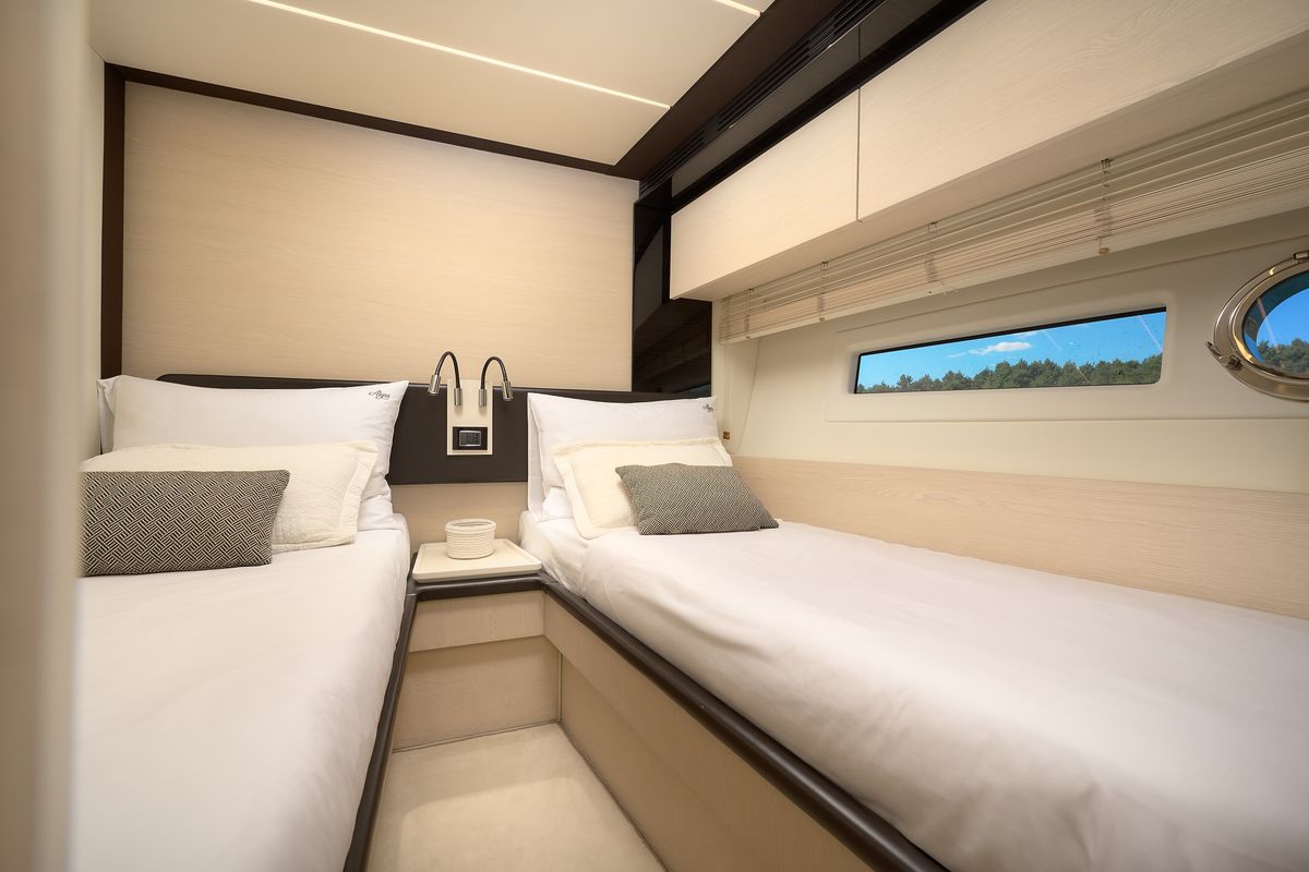 Cabin on Alyss, a Azimut 72 yacht at Skradin, Croatia