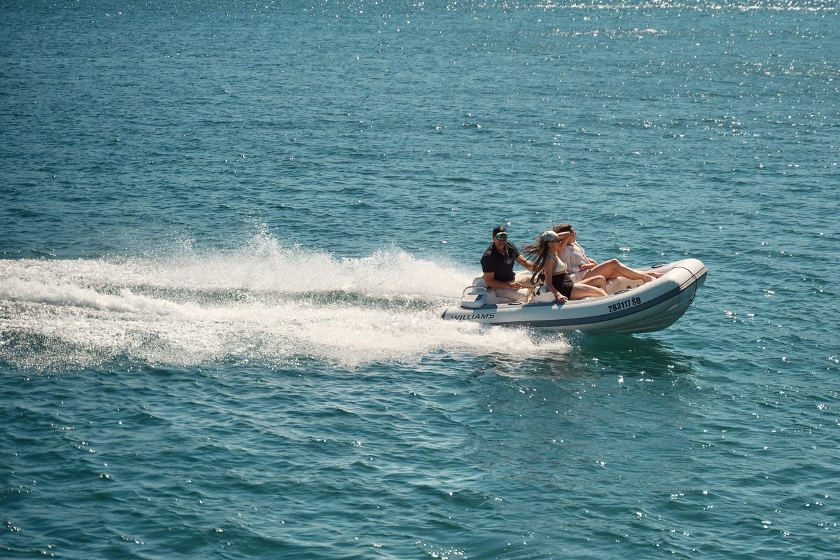 Alyss, a Azimut 72 yacht at Skradin, Croatia
