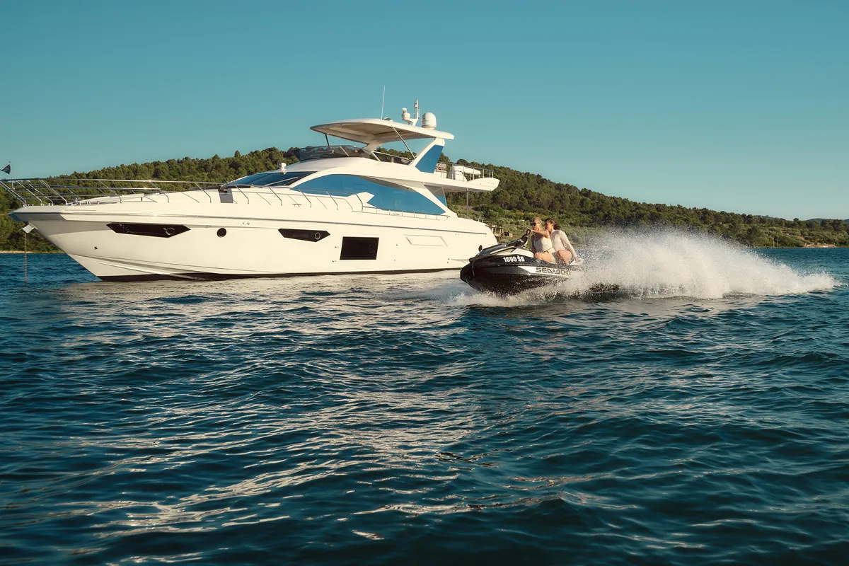 Alyss, a Azimut 72 yacht at Skradin, Croatia