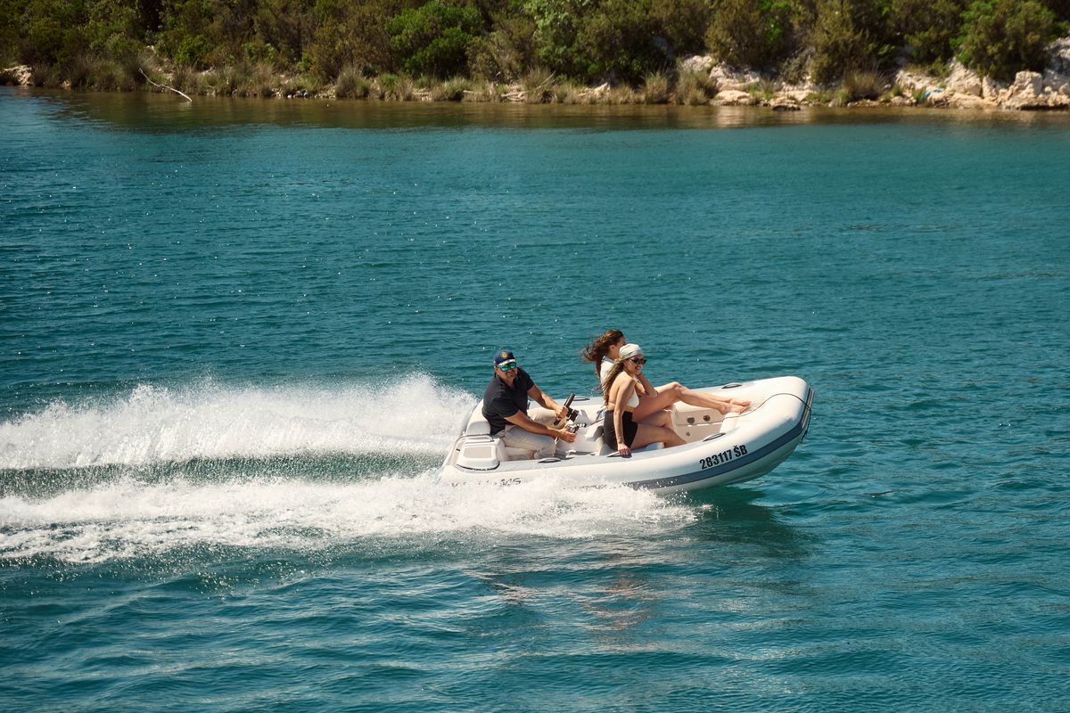 Alyss, a Azimut 72 yacht at Skradin, Croatia