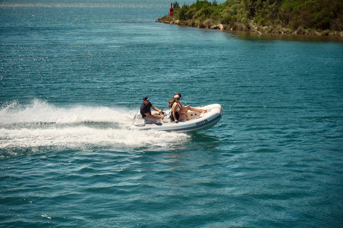 Alyss, a Azimut 72 yacht at Skradin, Croatia