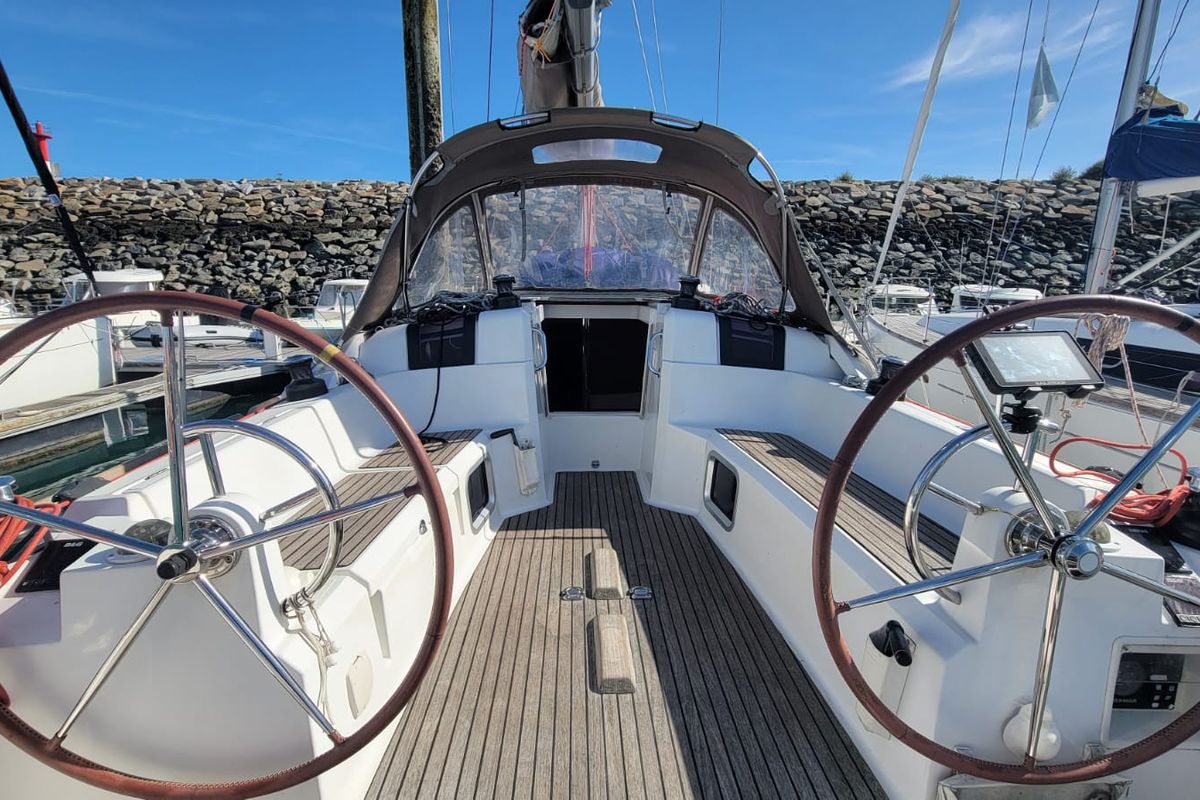 Cockpit of Grenat, a Jeanneau Sun Odyssey 379 sailboat at Saint-Cast-le-Guildo, France