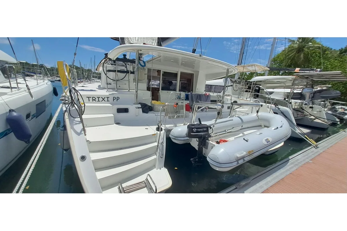 Exterior view of Trixi, a Lagoon 400 S2 catamaran at Le Gosier, France