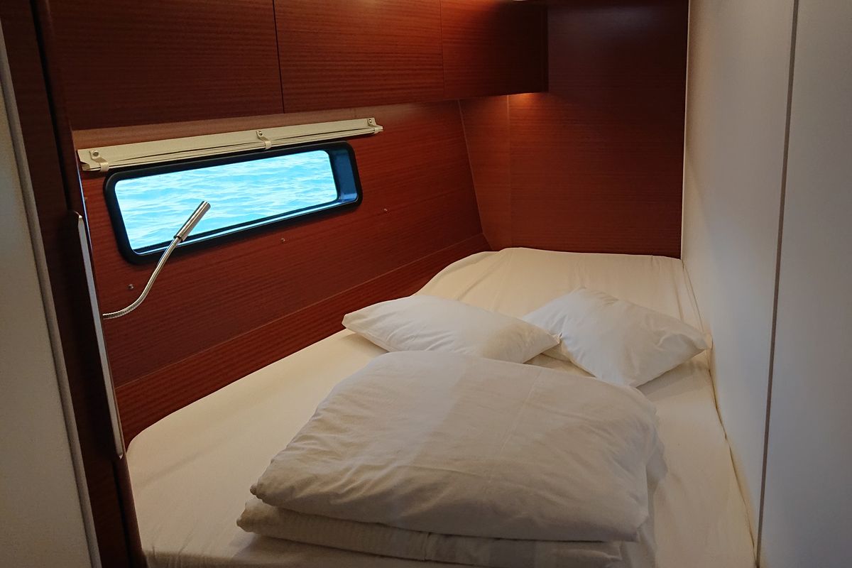 Cabin on Vaya, a Hanse Yachts Hanse 460 sailboat at Općina Medulin, Croatia
