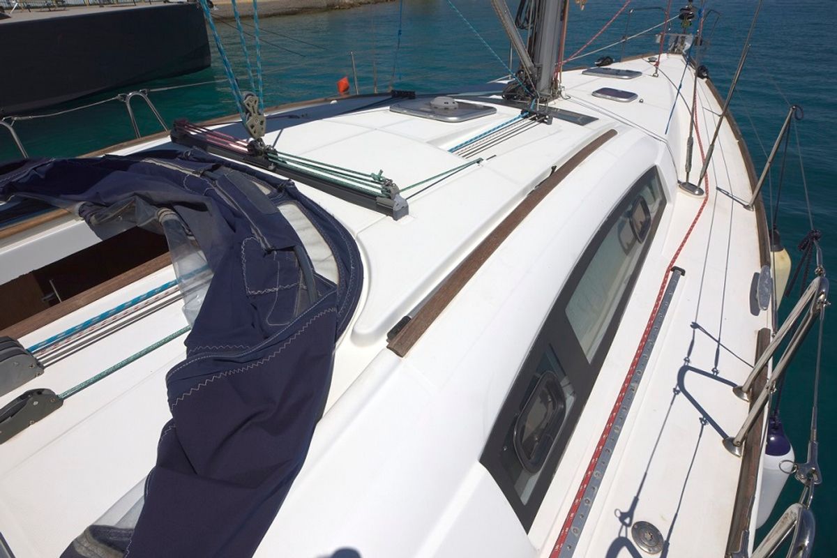 Deck of Aias, a Beneteau Oceanis 43 sailboat at Municipal Unit of Megara, Greece