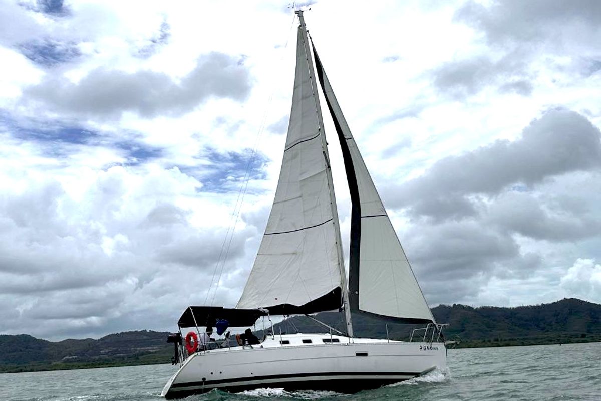 Exterior view of No regrets, a Beneteau Oceanis Clipper 323 sailboat at Mai Khao, Thailand