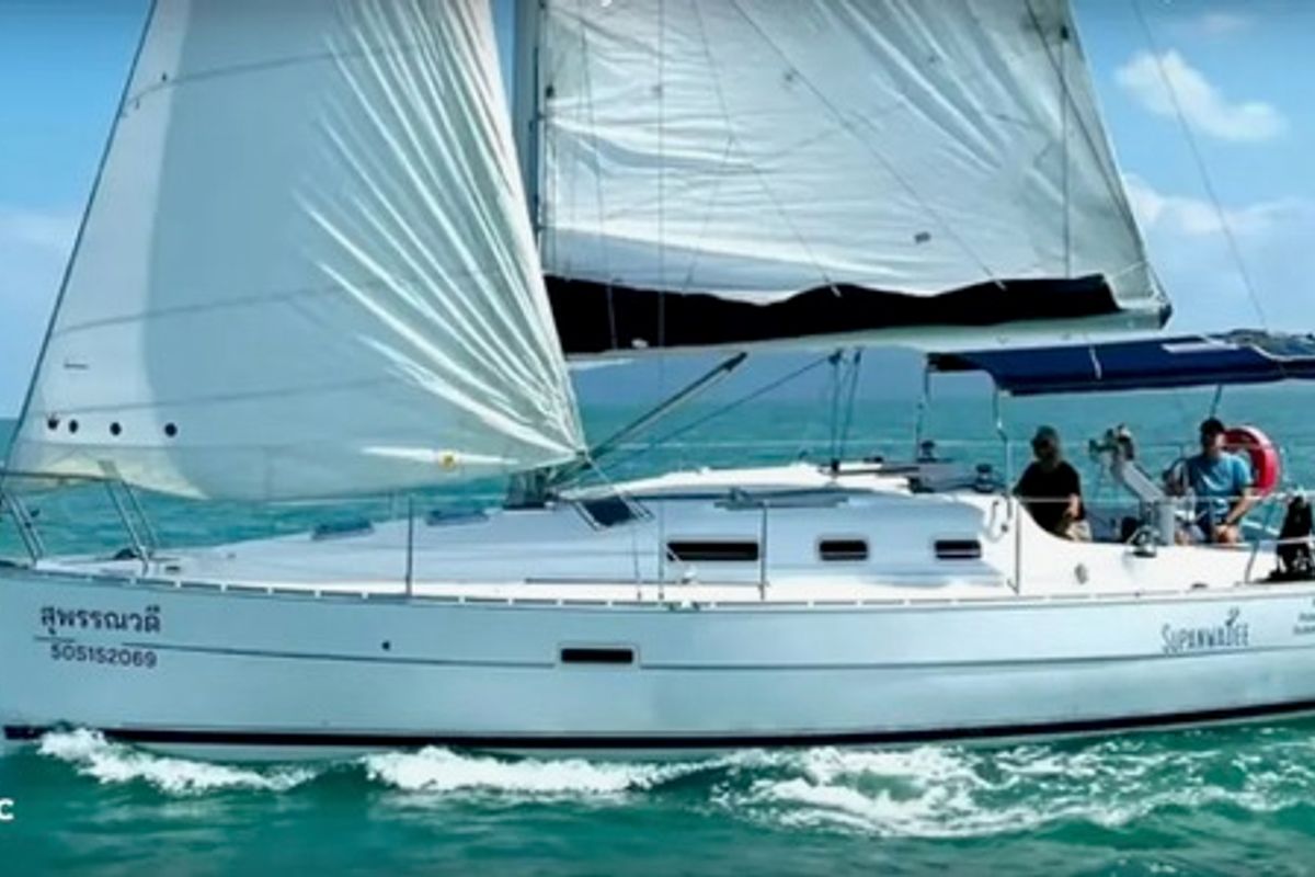 Exterior view of No regrets, a Beneteau Oceanis Clipper 323 sailboat at Mai Khao, Thailand