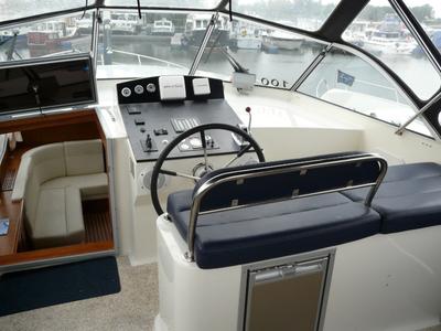 Cockpit of Drait 116, a De Drait DeLuxe 42 motorboat at Woudsend, Netherlands