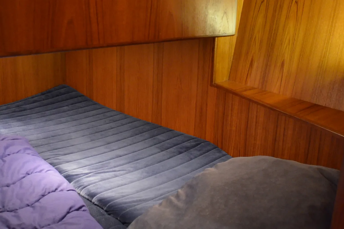 Cabin on Drait 116, a De Drait DeLuxe 42 motorboat at Woudsend, Netherlands