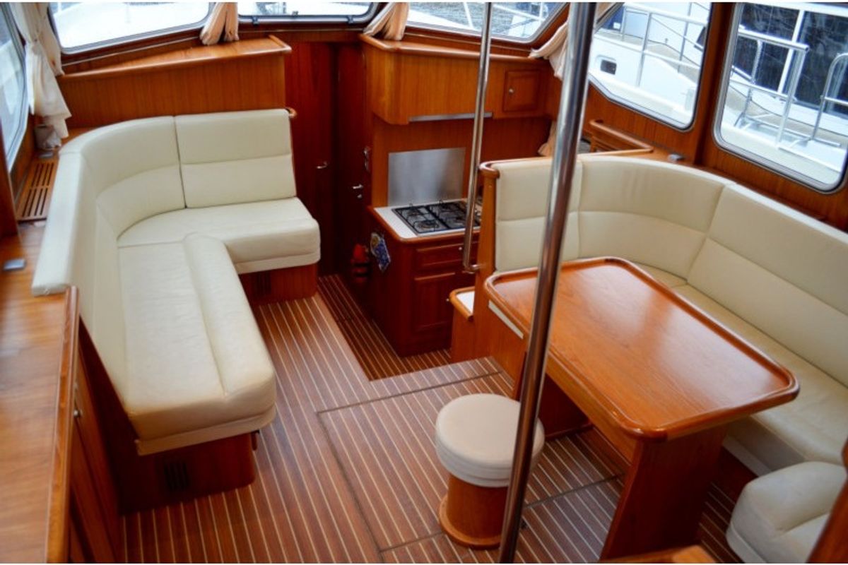 Salon of Drait 116, a De Drait DeLuxe 42 motorboat at Woudsend, Netherlands