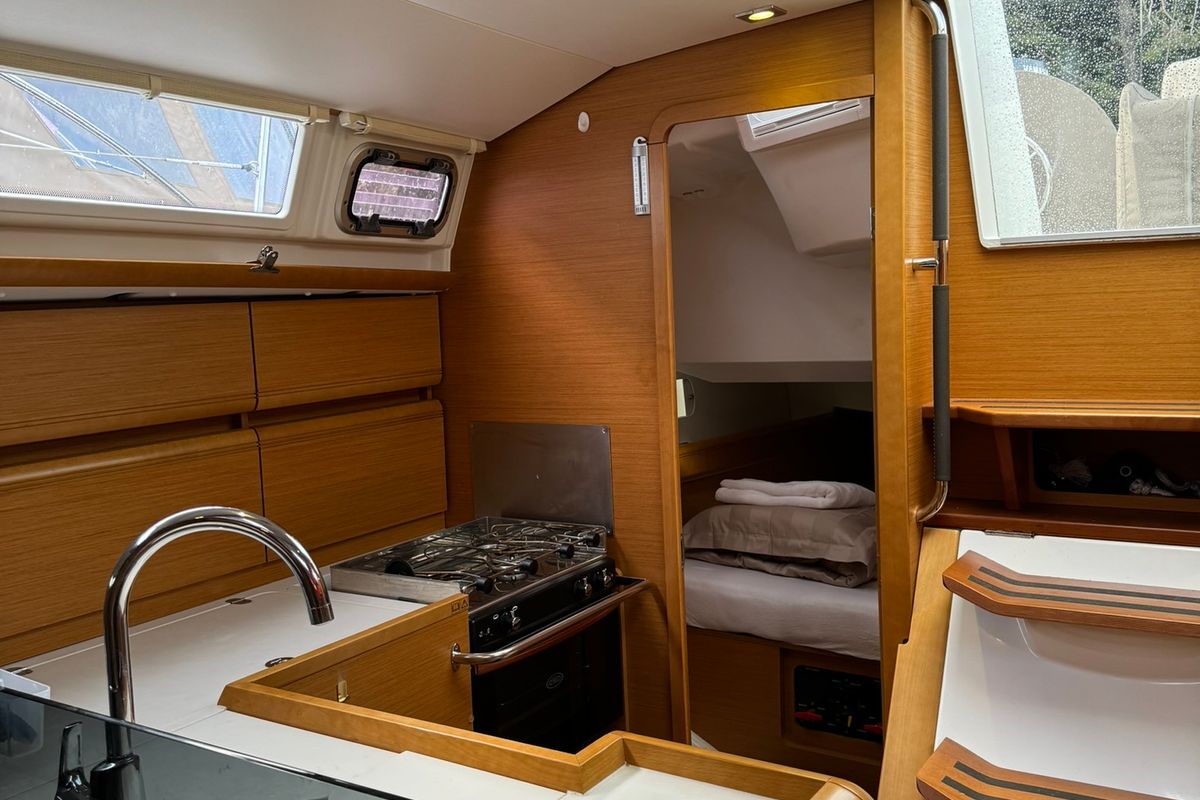 Galley of ZikkZakk, a Jeanneau Sun Odyssey 409 sailboat at Bergen, Norway