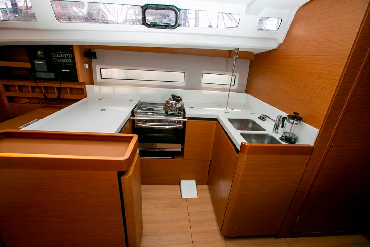 Galley of Homesick George, a Jeanneau Sun Odyssey 440 sailboat at Volos Municipality, Greece
