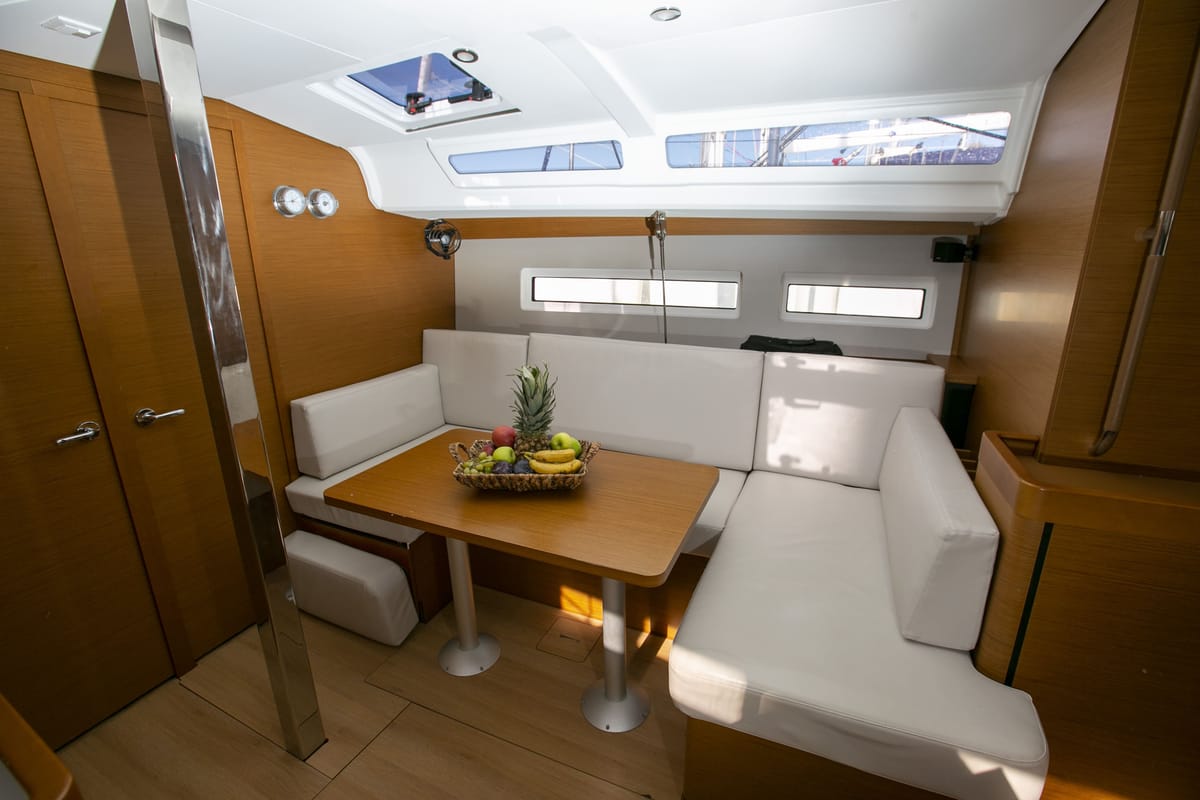 Salon of Homesick George, a Jeanneau Sun Odyssey 440 sailboat at Volos Municipality, Greece