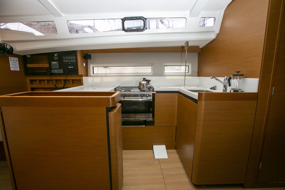 Homesick George, a Jeanneau Sun Odyssey 440 sailboat at Volos Municipality, Greece