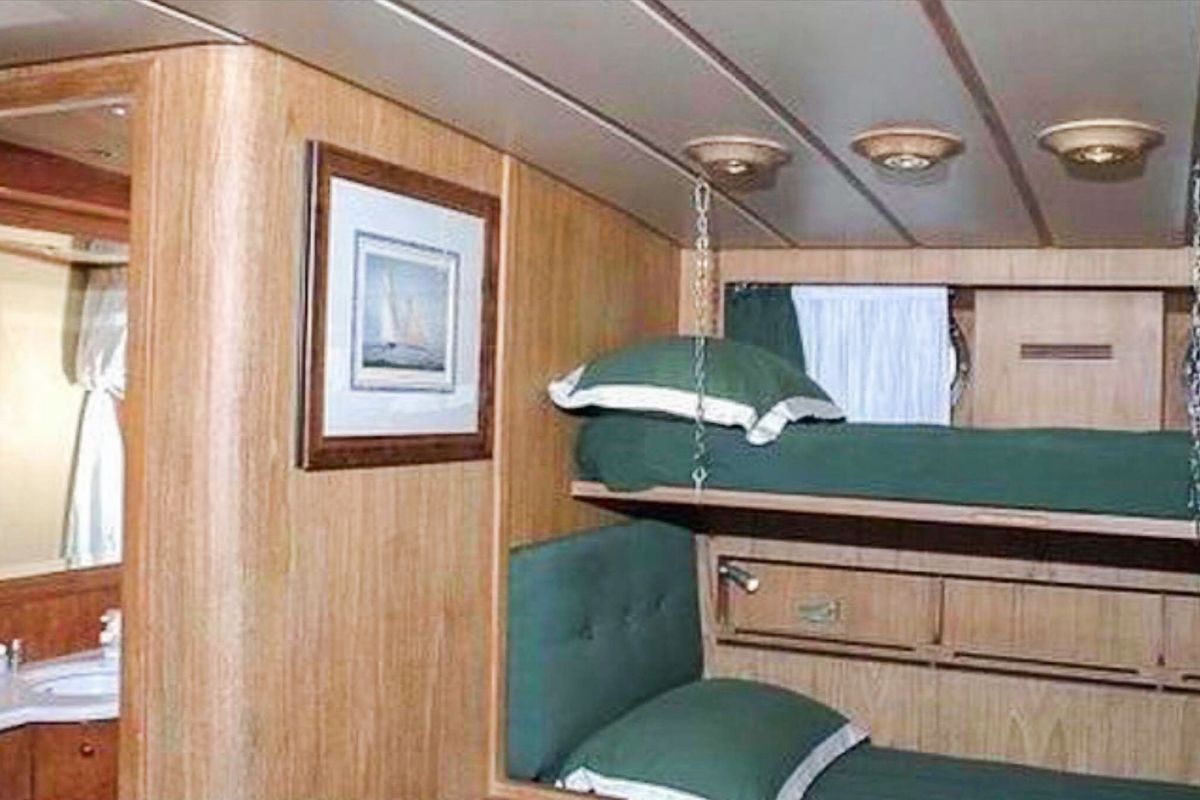 Cabin on Teddy Bear, a Cantieri di Pisa Pegasus 80 yacht at Olbia, Italy