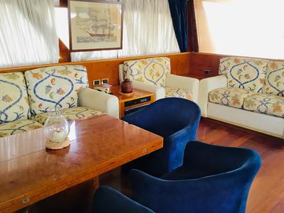 Salon of Teddy Bear, a Cantieri di Pisa Pegasus 80 yacht at Olbia, Italy