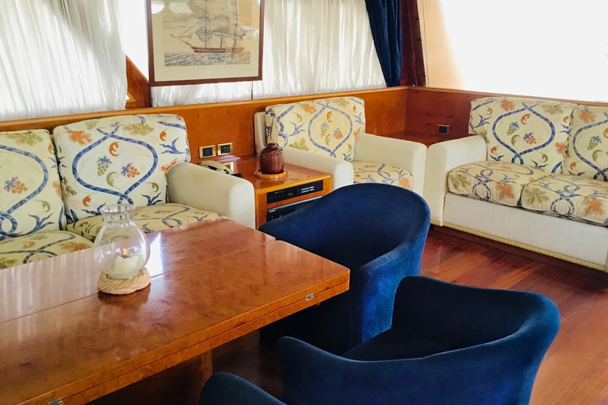 Salon of Teddy Bear, a Cantieri di Pisa Pegasus 80 yacht at Olbia, Italy