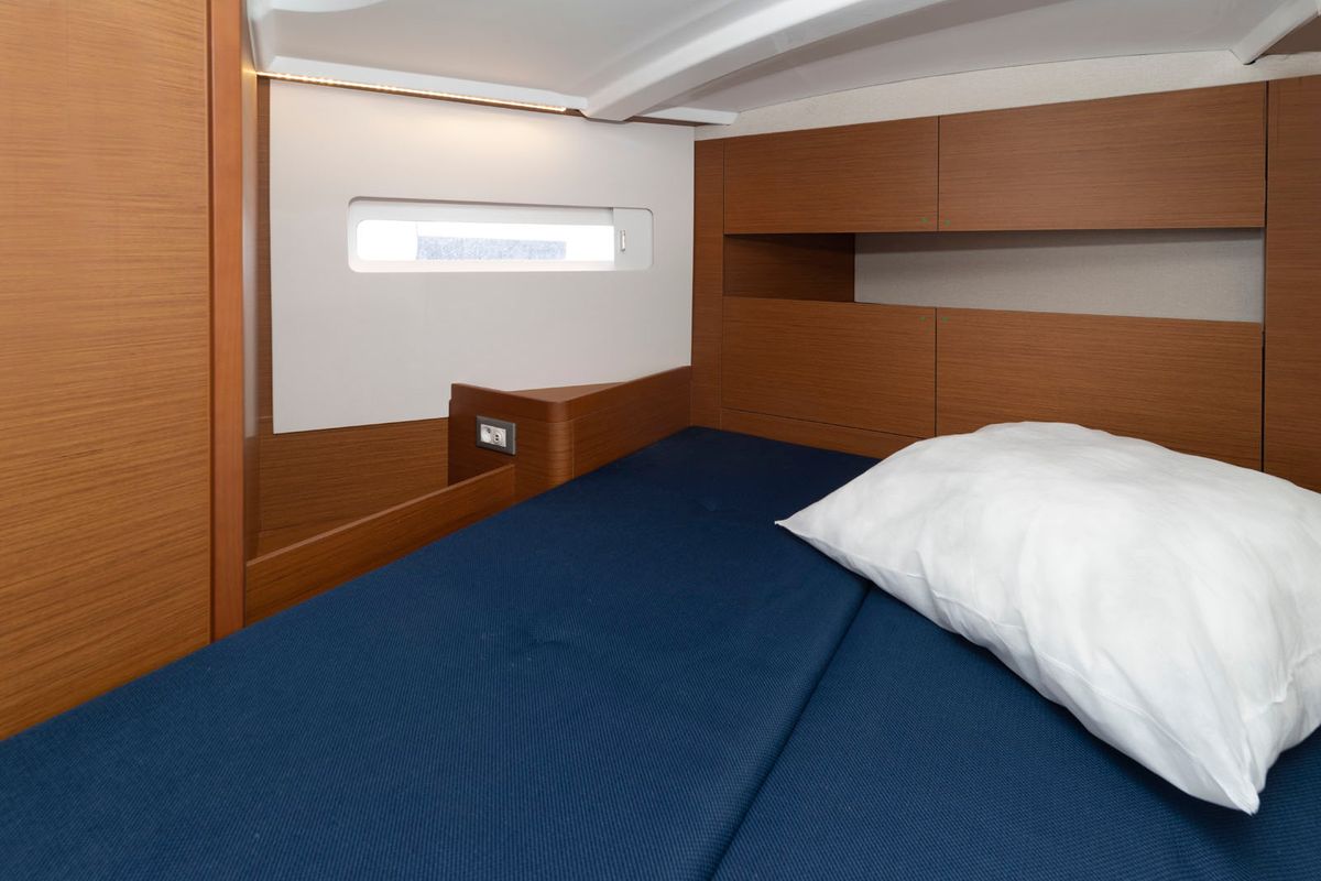 Cabin on SuElli, a Jeanneau Sun Odyssey 410 sailboat at San Miguel de Abona, Spain