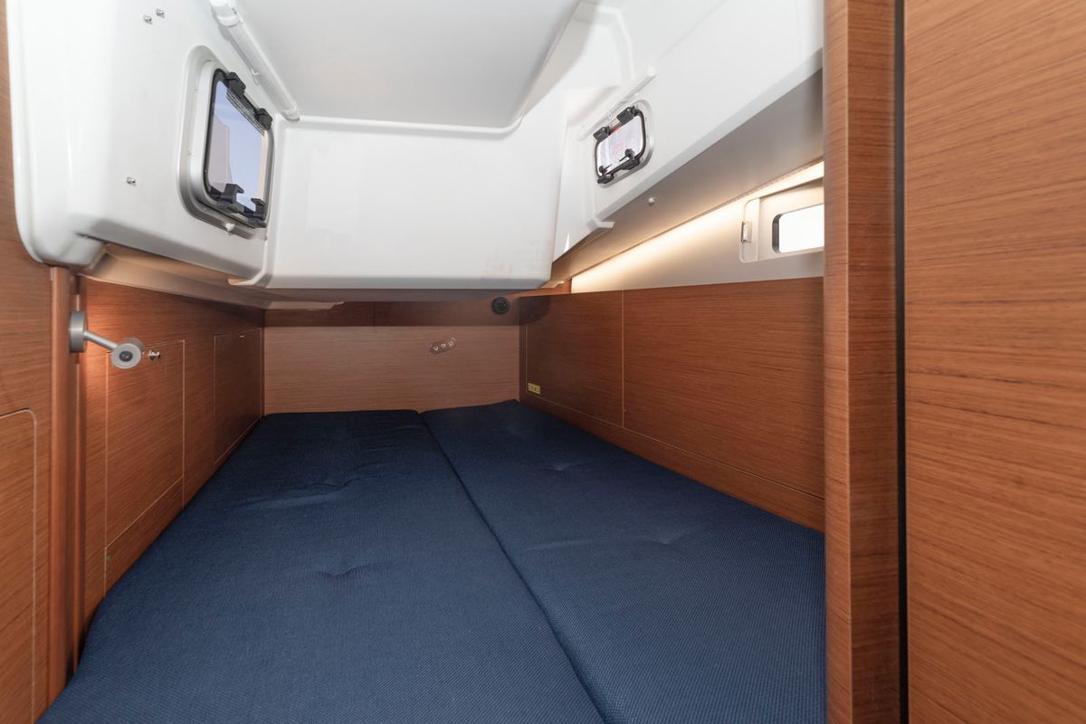 Cabin on SuElli, a Jeanneau Sun Odyssey 410 sailboat at San Miguel de Abona, Spain