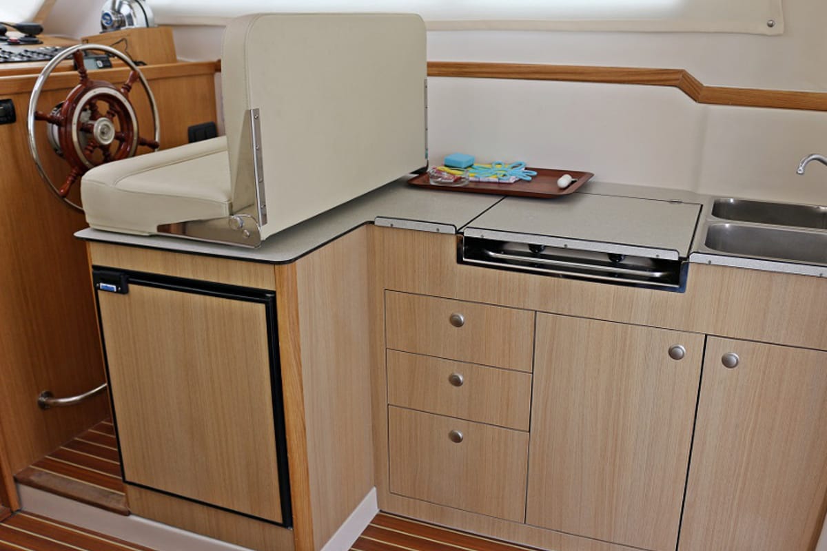 Galley of Jedva, a SAS - Vektor Adria 1002 Vektor motorboat at Općina Sukošan, Croatia