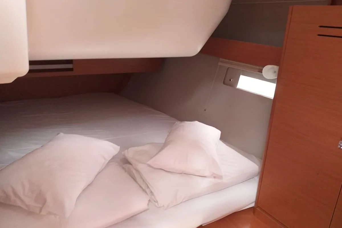 Cabin on Fenera, a Dufour 430 sailboat at Općina Medulin, Croatia