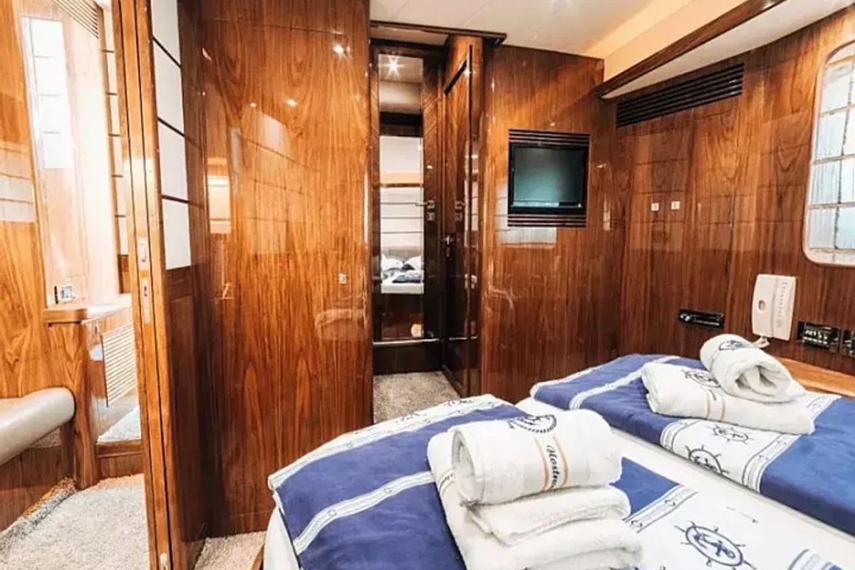 Cabin on Premium, a Elegance 60 Fly yacht at Općina Pakoštane, Croatia
