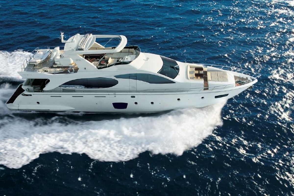 Exterior view of La Fenice, a Azimut 85F yacht at Gouvia, Greece