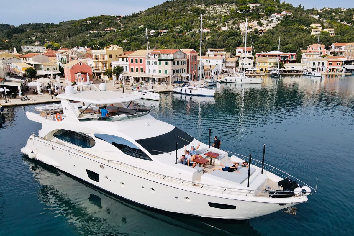 Exterior view of La Fenice, a Azimut 85F yacht at Gouvia, Greece