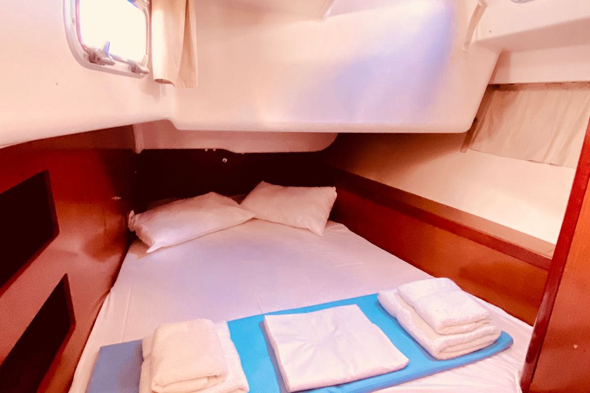 Cabin on Pura Vida (Pax 12), a Beneteau Oceanis 50 sailboat at Municipal Unit of Lefkada, Greece