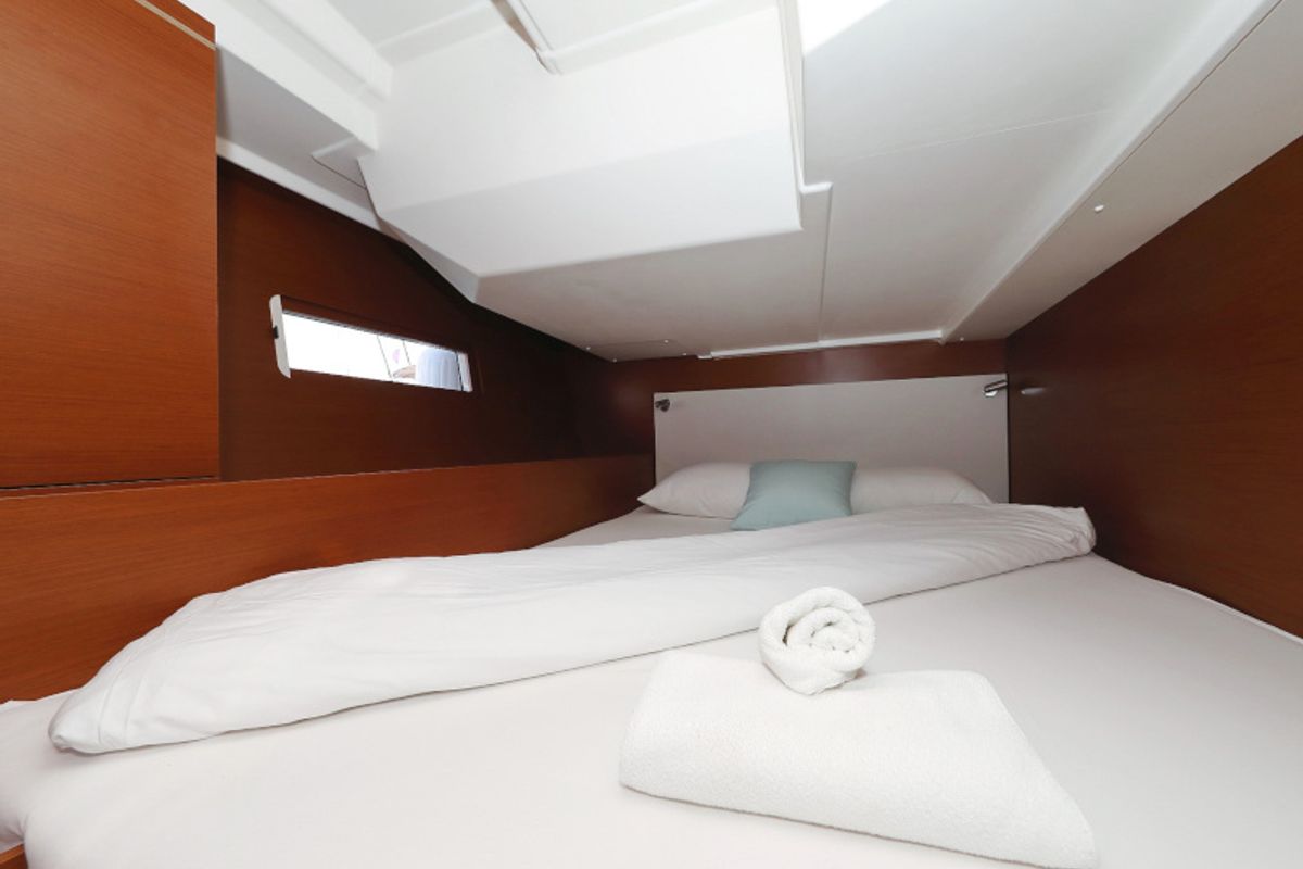 Cabin on Grey Goose, a Beneteau Oceanis 51.1 sailboat at Općina Sukošan, Croatia