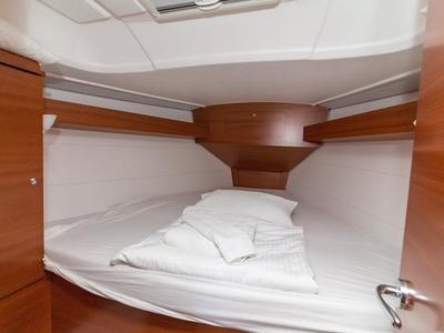 Cabin on Pippi, a Dufour 335 GL sailboat at Primošten, Croatia
