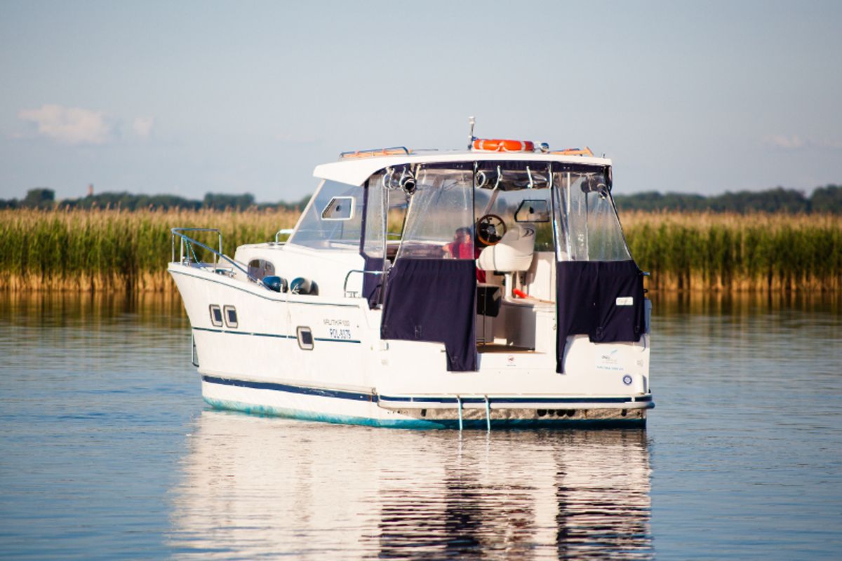 Exterior view of Nautika 1000 VIP, a Delphia Yachts Nautika 1000 motorboat at Wilkasy, Poland