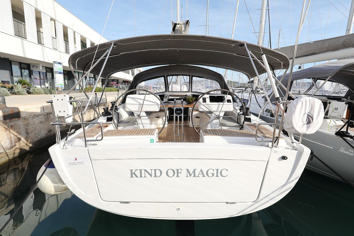 Deck of Kind of magic, a Hanse Yachts Hanse 458 sailboat at Seget Donji, Croatia