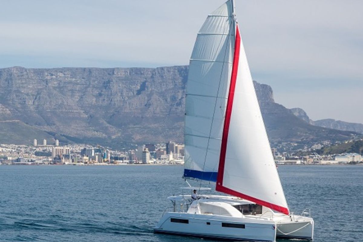 Exterior view of Sunsail 404 Classic, a Leopard 40 catamaran at Tonnarella, Italy