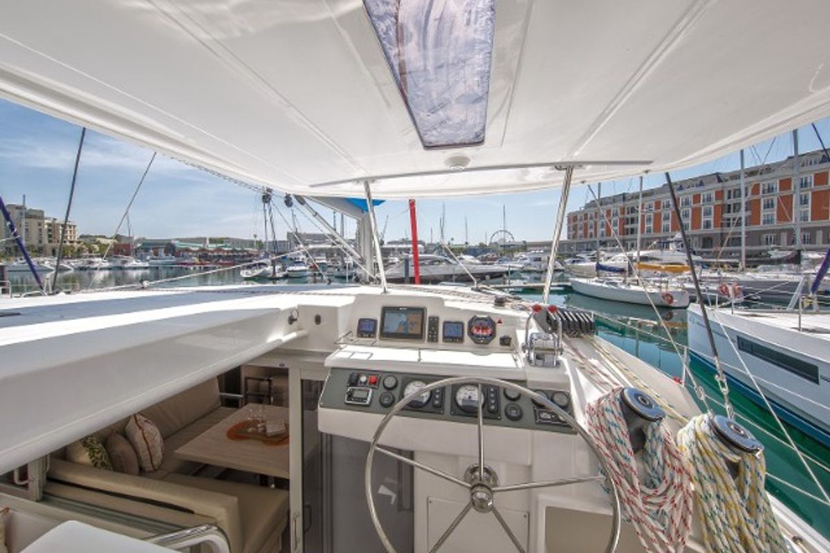 Cockpit of Sunsail 404 Classic, a Leopard 40 catamaran at Tonnarella, Italy