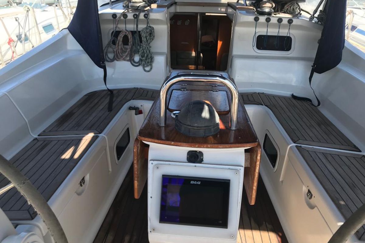 Cockpit of Alboran XXVI Piñacolada (Las Galletas), a Elan Impression 434 sailboat at Elephant Butte Estates, United States