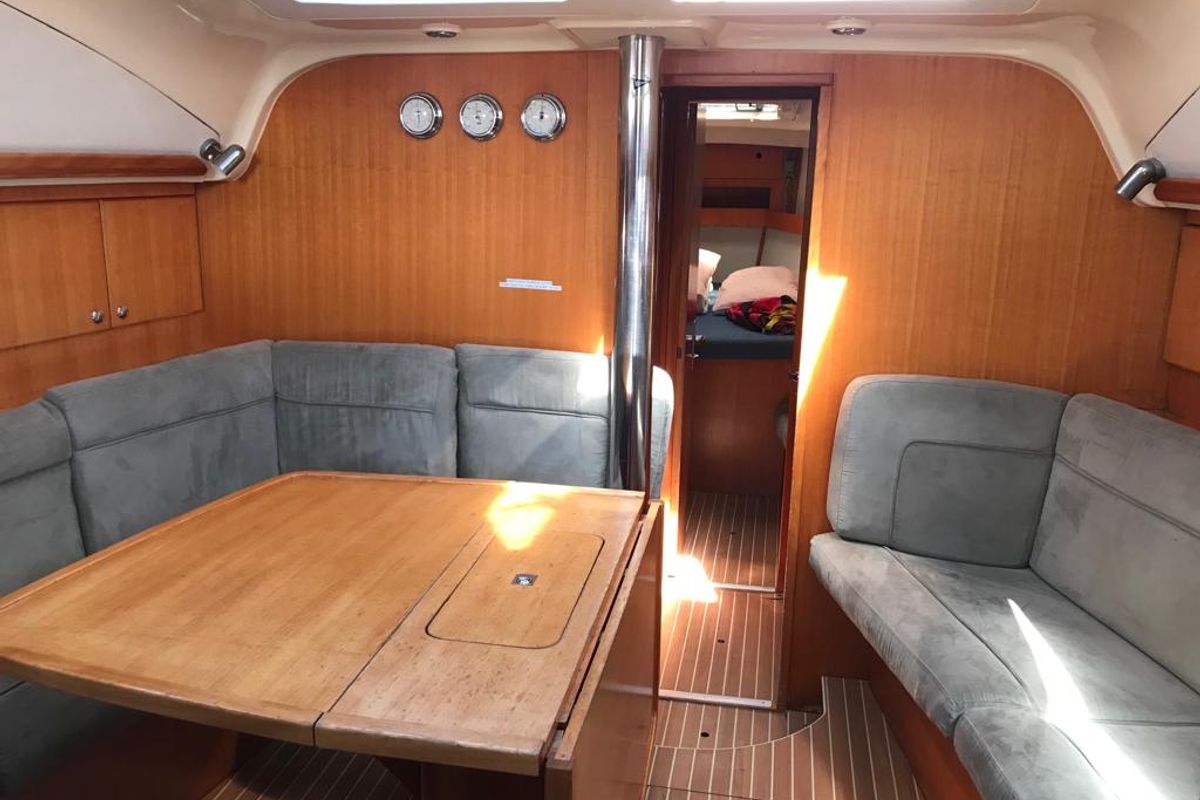 Salon of Alboran XXVI Piñacolada (Las Galletas), a Elan Impression 434 sailboat at Elephant Butte Estates, United States