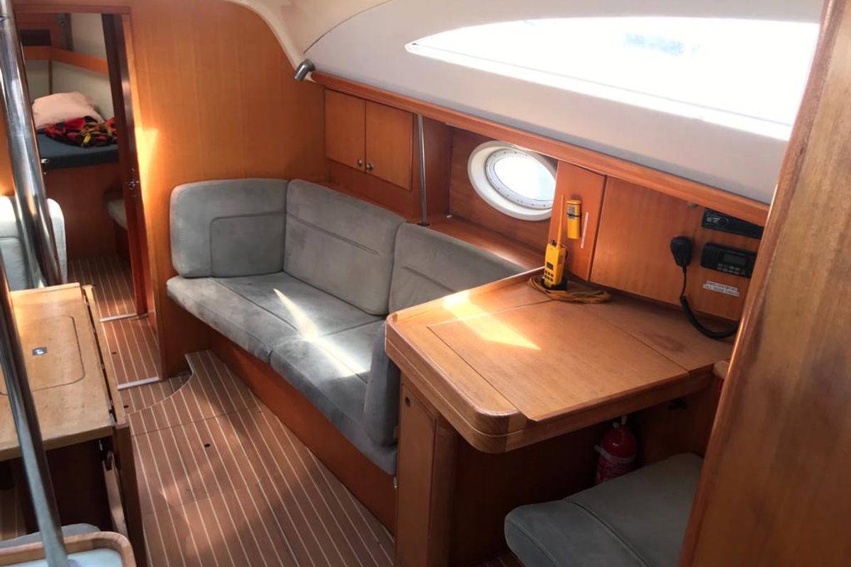 Salon of Alboran XXVI Piñacolada (Las Galletas), a Elan Impression 434 sailboat at Elephant Butte Estates, United States