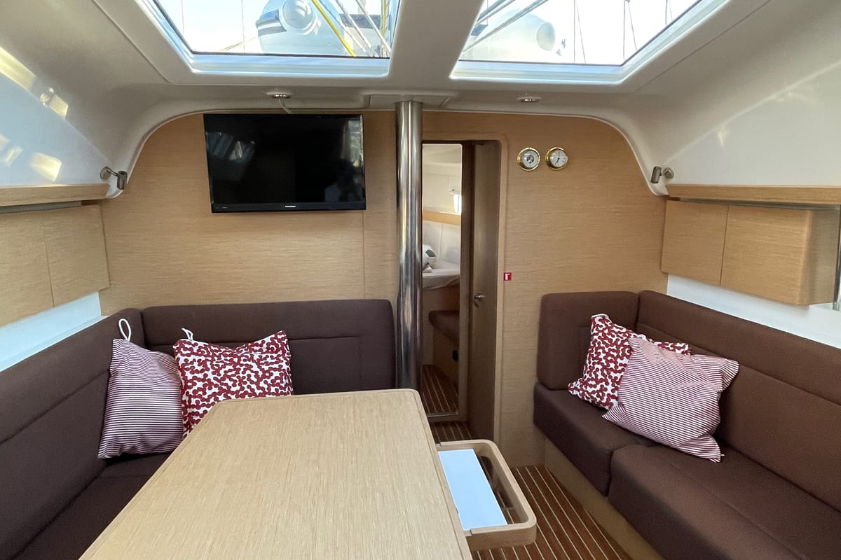 Salon of Skyfall, a Elan Impression 45 sailboat at Slano, Croatia