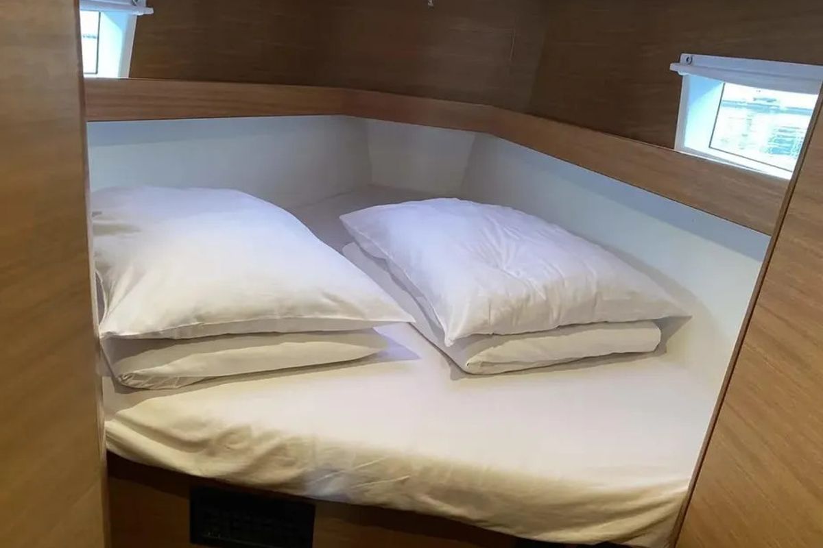 Cabin on EISNER, a Beneteau Oceanis 40.1 sailboat at Grad Šibenik, Croatia