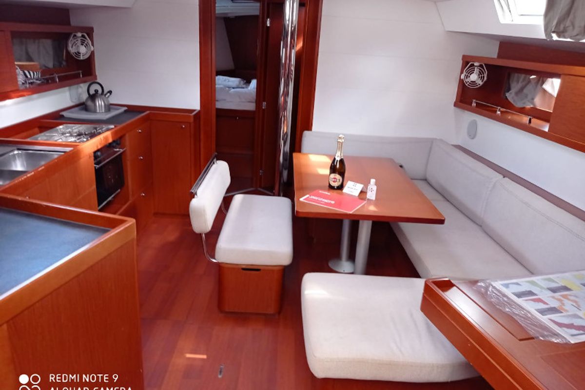 Salon of Soffia, a Beneteau Oceanis 45 sailboat at Puntone di Scarlino, Italy