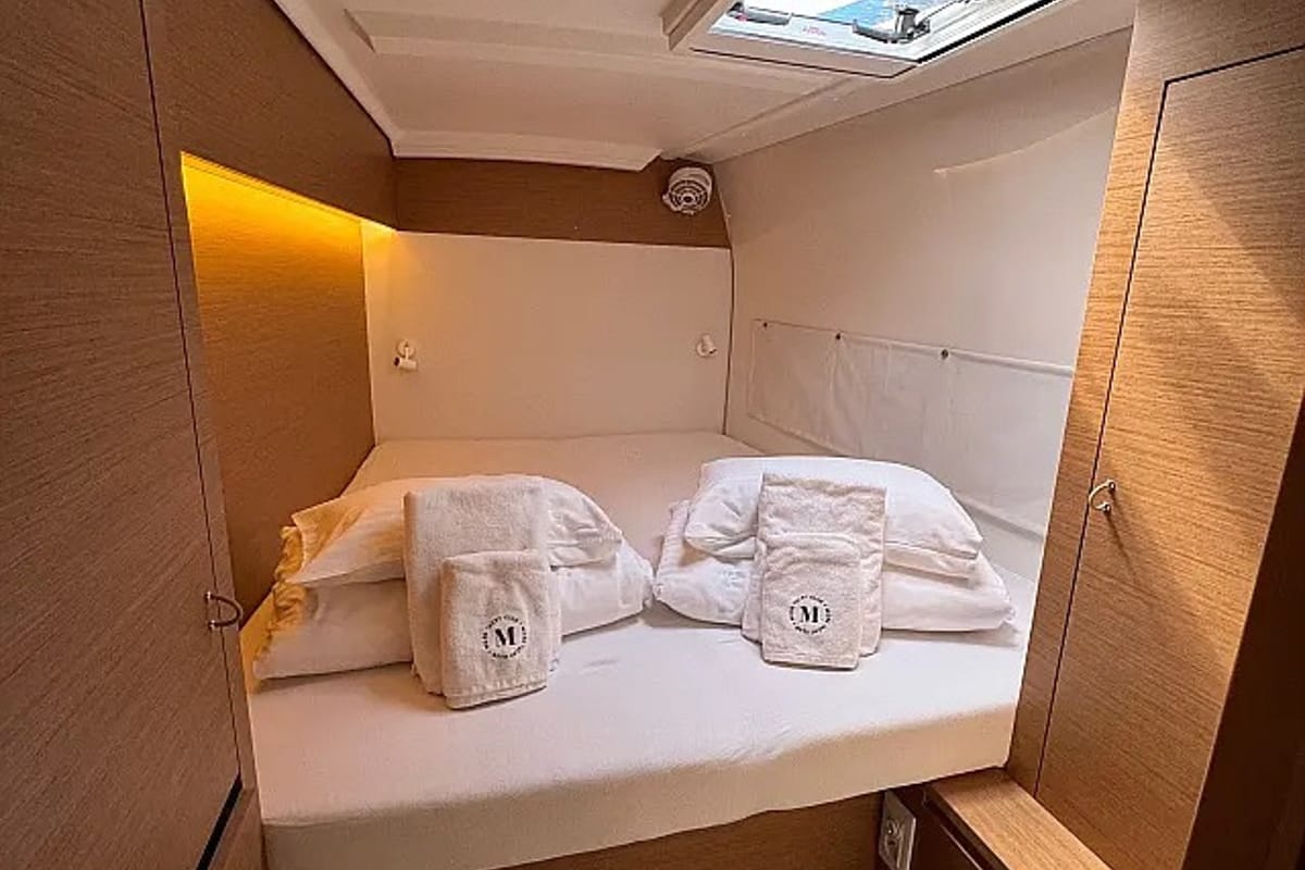 Cabin on White Ivy, a Excess 11 - 4 + 1 + 1 cab. catamaran at Grad Trogir, Croatia
