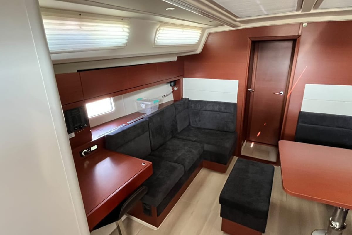 Salon of Avra, a Hanse Yachts Hanse 458 sailboat at Municipal Unit of Lefkada, Greece