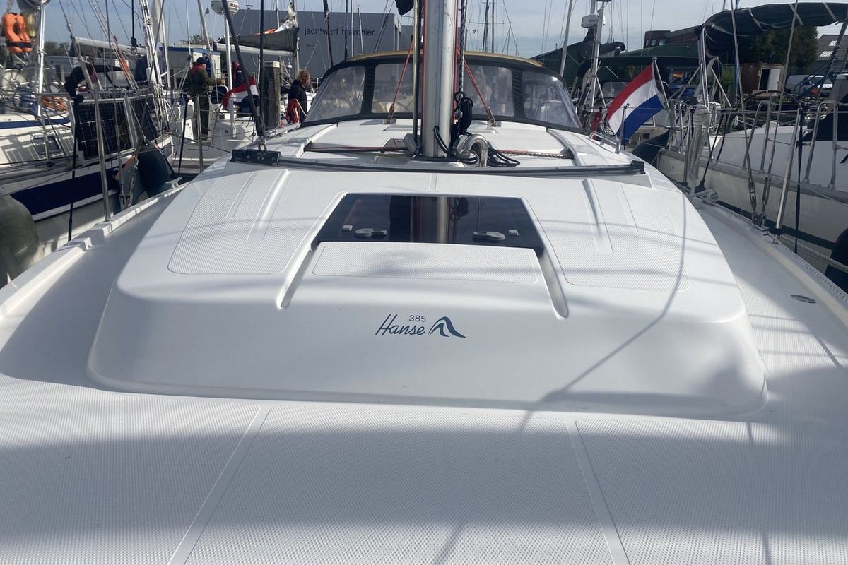 Deck of Kon-Tiki, a Hanse Yachts Hanse 385 sailboat at Grad Pula, Croatia