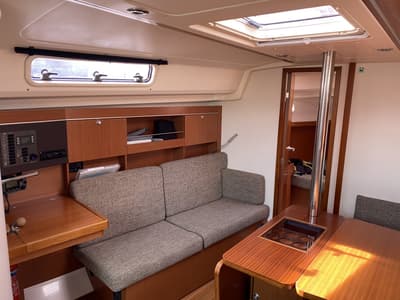 Salon of Kon-Tiki, a Hanse Yachts Hanse 385 sailboat at Grad Pula, Croatia